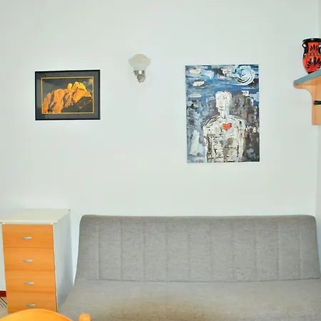 Bright Apartment With Private Garden By Beahost Apartment