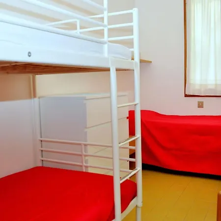 Apartment Bright Apartment With Private Garden By Beahost