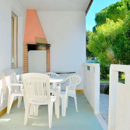 Apartment Bright Apartment With Private Garden By Beahost *